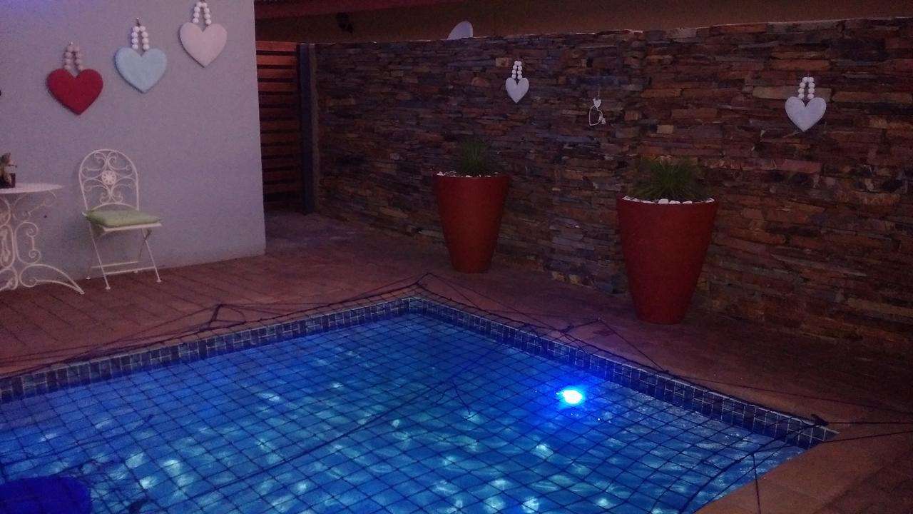 Hotel Dinaledi House Bela-Bela Esterno foto