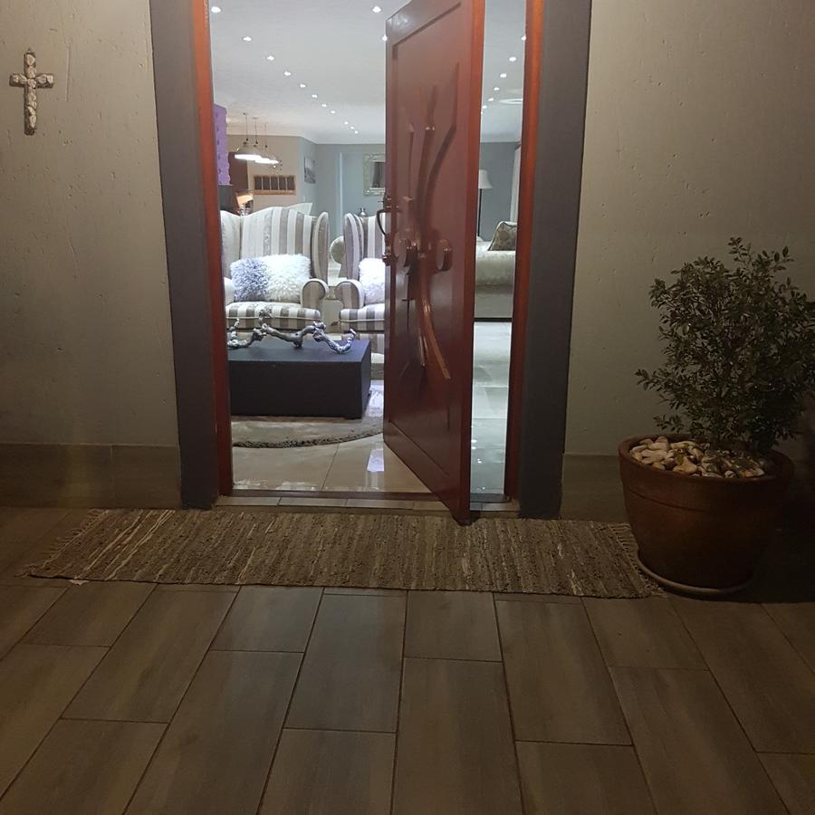Hotel Dinaledi House Bela-Bela Esterno foto